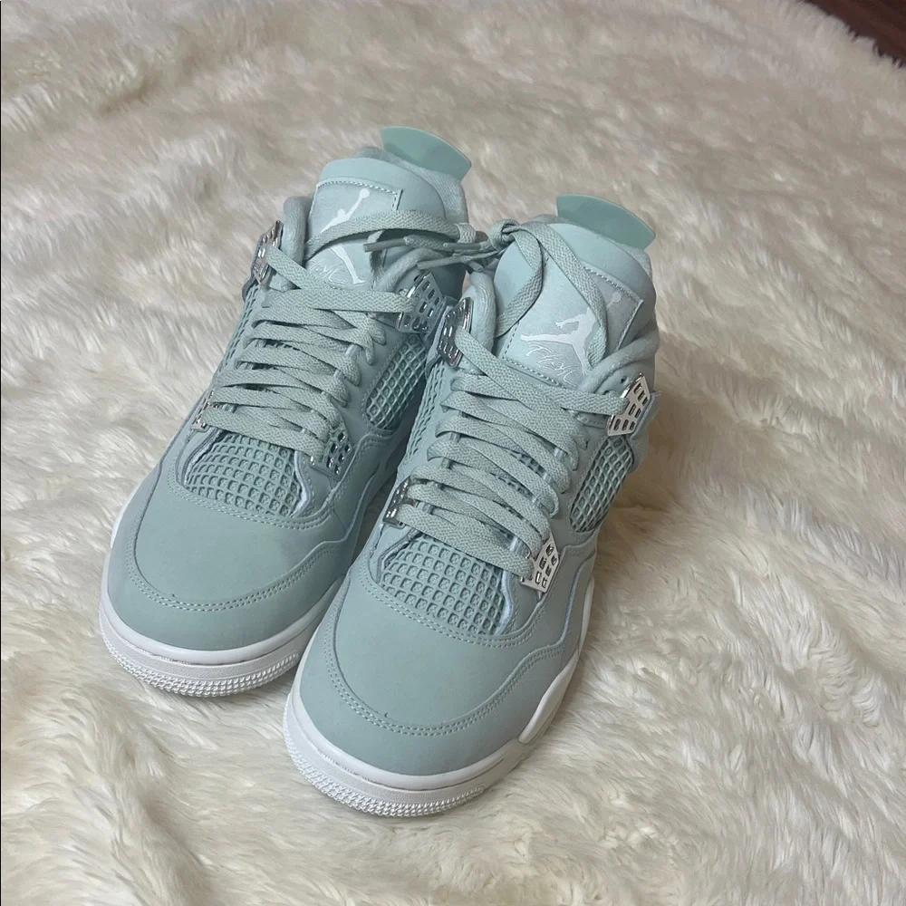 Air Jordan 4 Retro